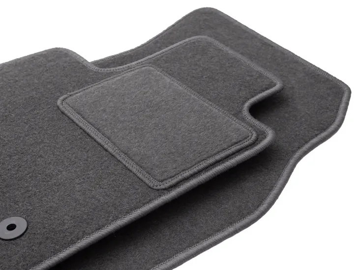 dywaniki-samochodowe-przod-audi-a2-hatchback-2000-2005-stan-nowy