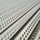 naroznik-perforowany-pcv-300-cm-stan-nowy