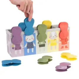 taf-toys-gra-edukacyjna-spinacze-krolik-w-szkole