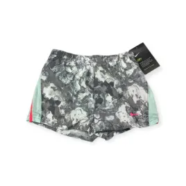krotkie-spodenki-sportowe-dziewczece-nike-l-6-7-lata