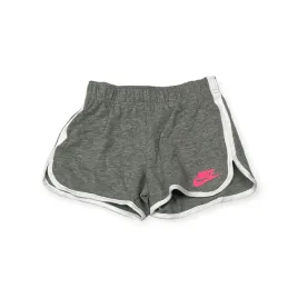 krotkie-spodenki-sportowe-dziewczece-nike-xs-4-lata
