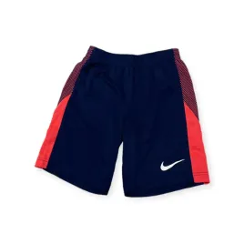krotkie-spodenki-sportowe-chlopiece-nike-6-7-lat