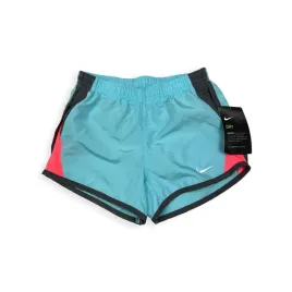 krotkie-spodenki-dziewczynka-nike-6-7lat
