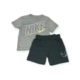 spodenki-koszulka-komplet-chlopiecy-nike-3-4lata