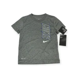 koszulka-sportowa-chlopiecaszara-nike-3-4-lata