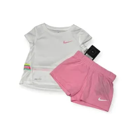 spodenki-koszulka-komplet-dziewczecy-nike-3-4-lat