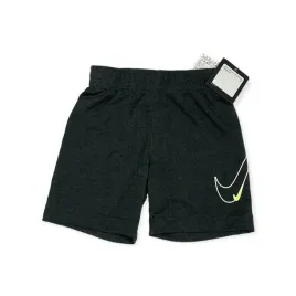 krotkie-spodenki-dla-chlopca-nike-1-2-latka