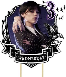 topper-ozdoba-na-tort-wednesday-addams-wiek