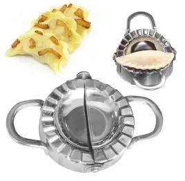 forma-do-robienia-lepienia-pierogow-8cm-metalowa-maszynka-reczna-wykrawacz