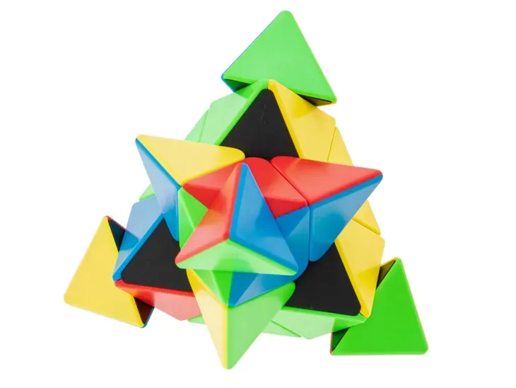 gra-logiczna-kostka-lamiglowka-pyraminx-moyu-wiek-dziecka-3-lata