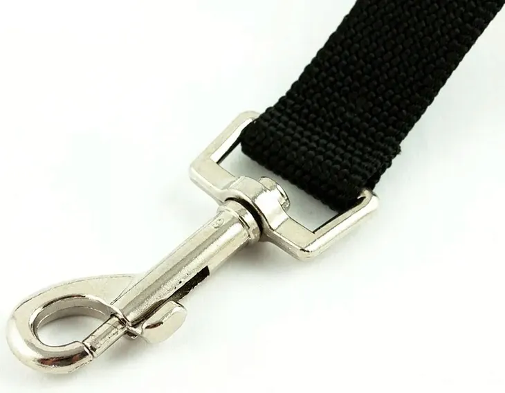 smycz-samochodowa-dla-psa-kolor-czarny