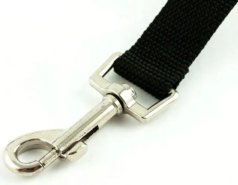 smycz-samochodowa-dla-psa