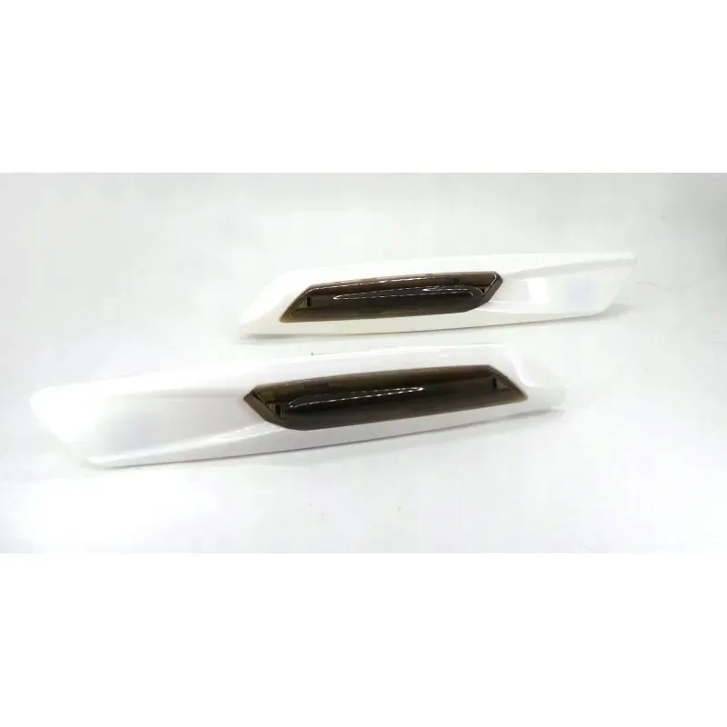 obrysowki-led-bmw-e88-e90-e91-dymiony-biale-2szt-stan-nowy