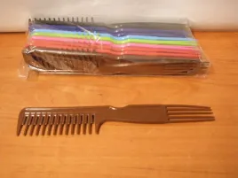 grzebienie-20szt-z-zabkami-do-tapirowania185cm-6646