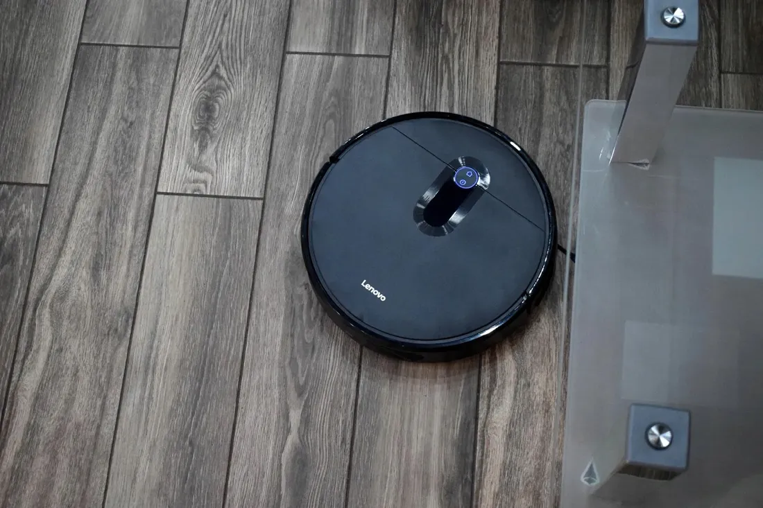 robot-sprzatajacy-lenovo-e2-pro-uv-do-150m2