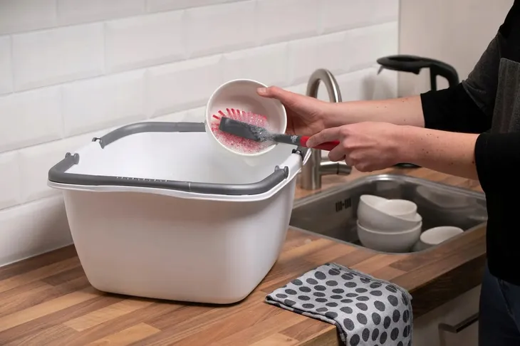 szczotka-do-mycia-naczyn-dirt-devil-wlosie-plastik