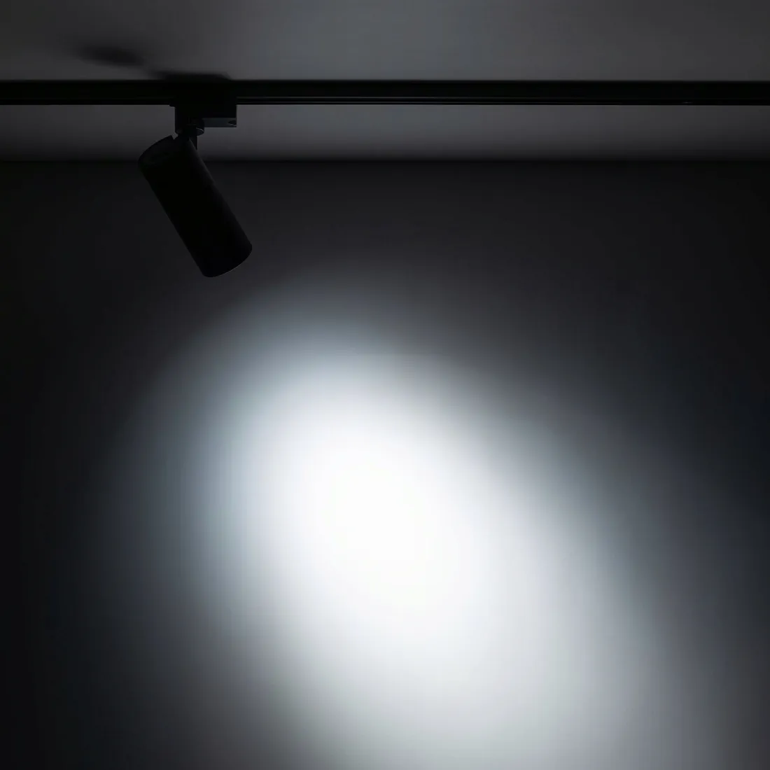 tracer-black-cct-20w