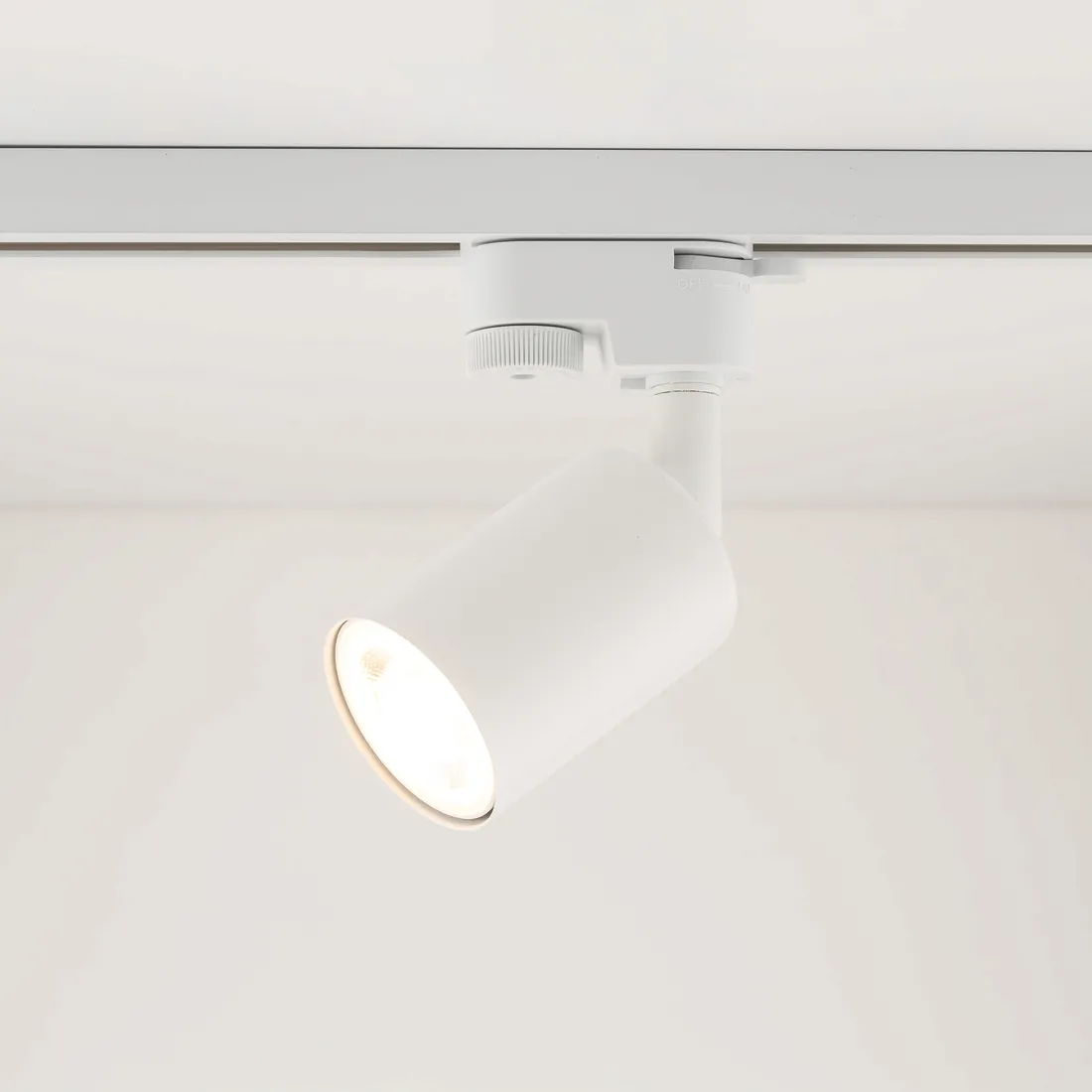 tracer-white-1-pl-gu-10