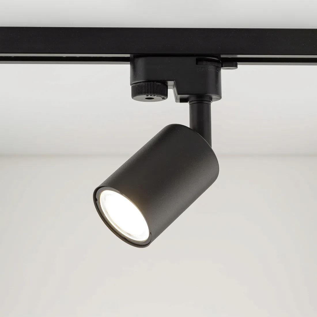 tracer-black-1-pl-gu-10