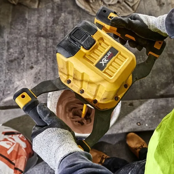 dewalt-flexvolt-mieszarka-54v-dcd240n-mocowanie-mieszadla-flex