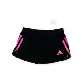 krotkie-sportowe-spodenki-dla-dziewczynki-adidas-4-latka