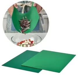 2-x-gietka-deska-do-krojenia-zielona-antyposlizgowa-28x36cm