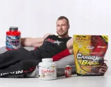gainer-na-mase-czekoladowy-amix-carbo-jet-basic-forma-proszek