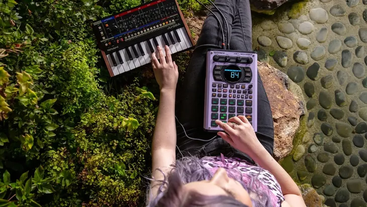 roland-sp-404-mkii-sampler-stan-nowy-model-sp-404mkii