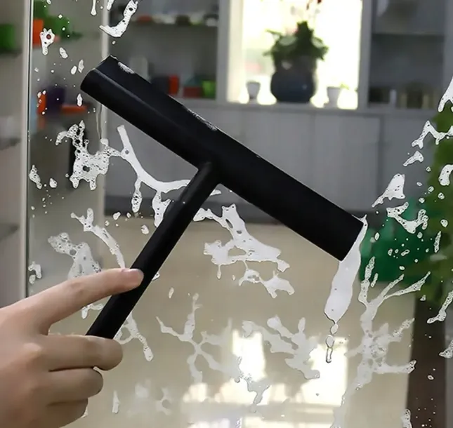 ag655b-sciagaczka-do-wody-czarna-szerokosc-powierzchni-sciagajacej-21-cm