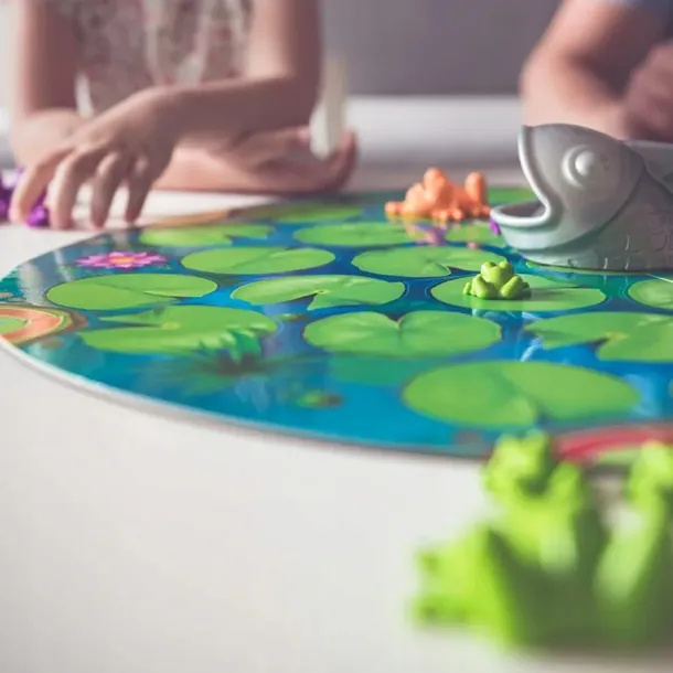 gra-logiczna-zabki-smart-games-iuvi-rodzaj-podstawa