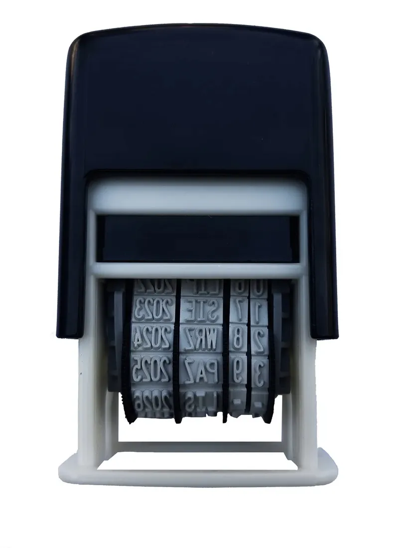 datownik-samotuszujacy-pieczatka-z-data