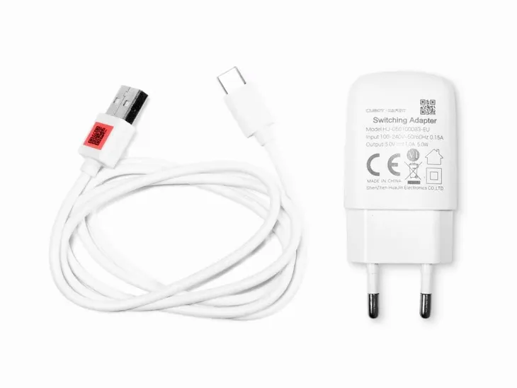 solidna-ladowarka-sieciowa-usb-kabel-1m-usb-c-typ-c-marka-tx1