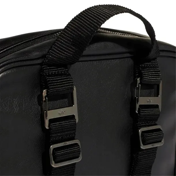 mini-plecak-adidas-airliner-backpack-wzor-dominujacy-logo