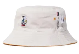dwustronny-kapelusz-levi-s-x-peanuts-snoopy-s