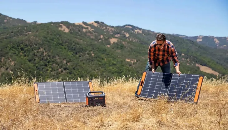 jackery-solarsaga-100w-or-solar-panel-or-1x-usb-c-1-liczba-urzadzen-ladowanych-jednoczesnie-2