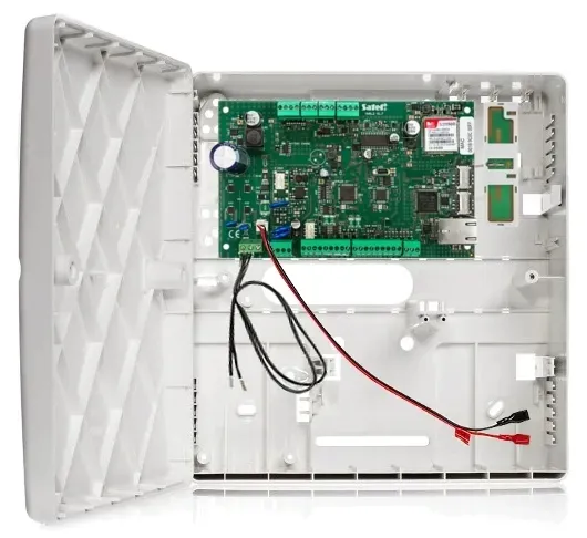 centrala-alarmowa-versa-plus-satel-stan-nowy