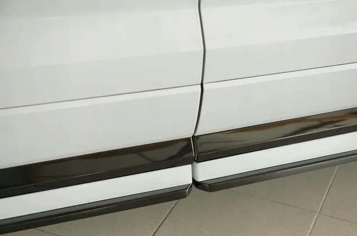 dokladki-progow-boczne-splittery-rieger-do-seat-ateca-5fp-2017-stan-nowy