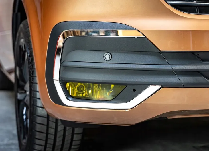 listwy-ramki-halogenow-swiatel-do-vw-t6-1-2019-producent-omtec