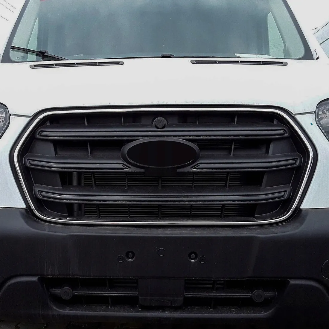 ramka-atrapy-przedniej-do-ford-transit-2019-