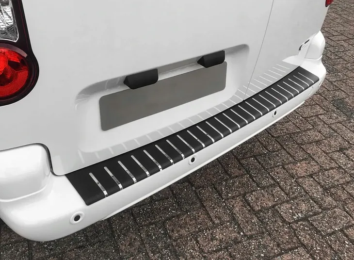 nakladka-listwa-ochronna-na-tylny-zderzak-do-ford-transit-conect-2013-stan-nowy-producent-alu-frost