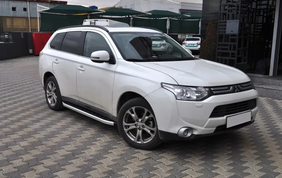 stopnie-boczne-progi-mitsubishi-outlander-2012-
