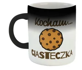 kubek-czarny-magiczny-pdm-ciasteczko-03-prezent