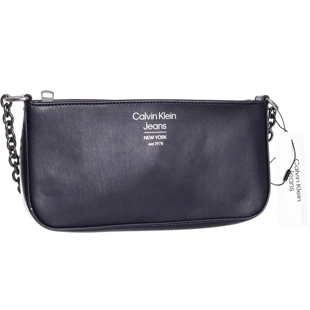 calvin-klein-torebka-sculpted-shoulder-spec-black-wysokosc-12-5-cm