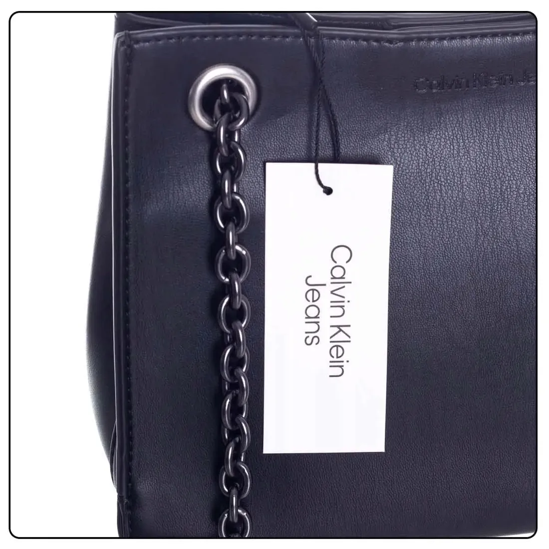 calvin-klein-torebka-sculpted-shoulder-spec-black