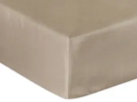200x220-bezowe-przescieradlo-z-gumka-satyna