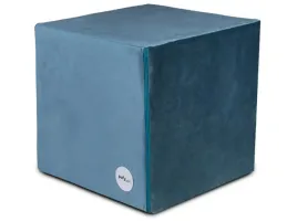 pufa-blekitna-pluszowa-kostka-40x40-cm-stylowa