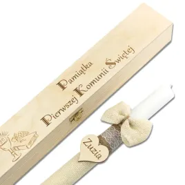 swieca-do-komunii-komunia-z-imieniem-data-pudelko