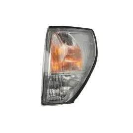 migacz-toyota-land-cruiser-90-96-02-przod-lewy