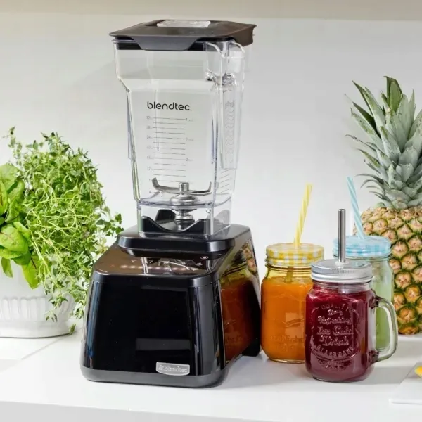blender-kielichowy-blendtec-designer-650usa-silver-waga-produktu-4-8-kg