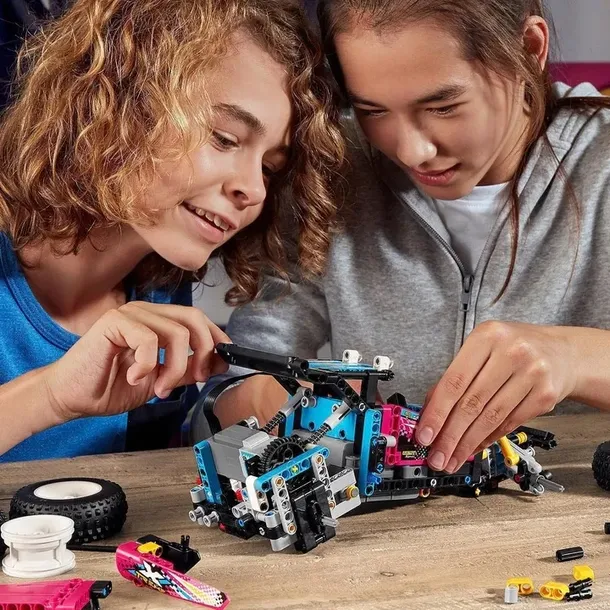 42124-lego-technic-lazik-terenowy-wiek-dziecka-10-lat